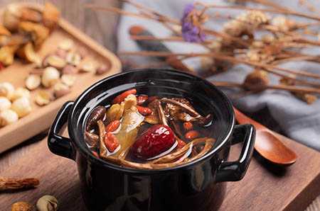 惊人因果定律：不孝顺父母者，命运坎坷，好命早已与你绝缘！