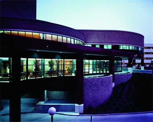 导致眼皮松弛的元凶除了衰老，还有它们